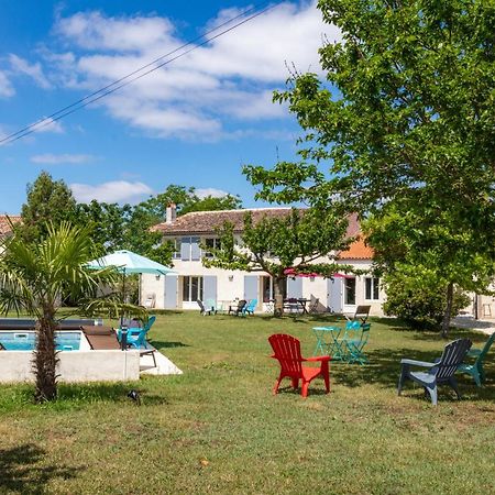 Gite 4 Personnes Avec Piscine Entre Saintes Et Royan Balanzac Экстерьер фото