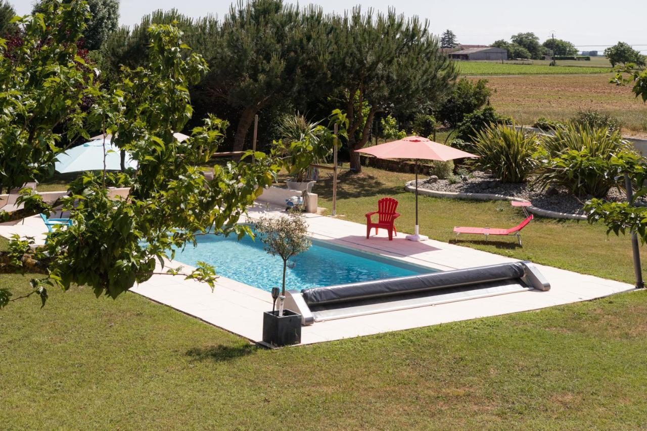 Gite 4 Personnes Avec Piscine Entre Saintes Et Royan Balanzac Экстерьер фото